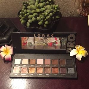 Lorac Pro eyeshadow palette